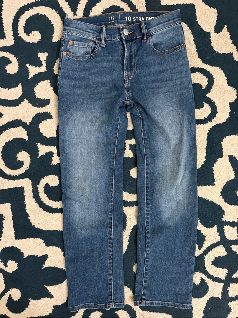 GAP Straight-Leg Jeans in Medium Blue Denim